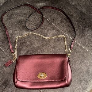Elegant Coach Burgundy Leather Crossbody Clutch Shoulder Bag